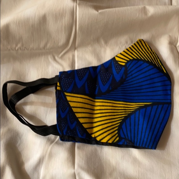 Authentic reversible African print facial mask - Picture 2 of 5